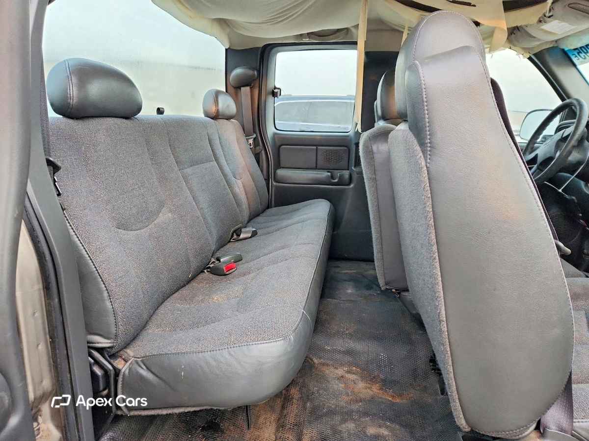 Chevrolet Silverado 2003