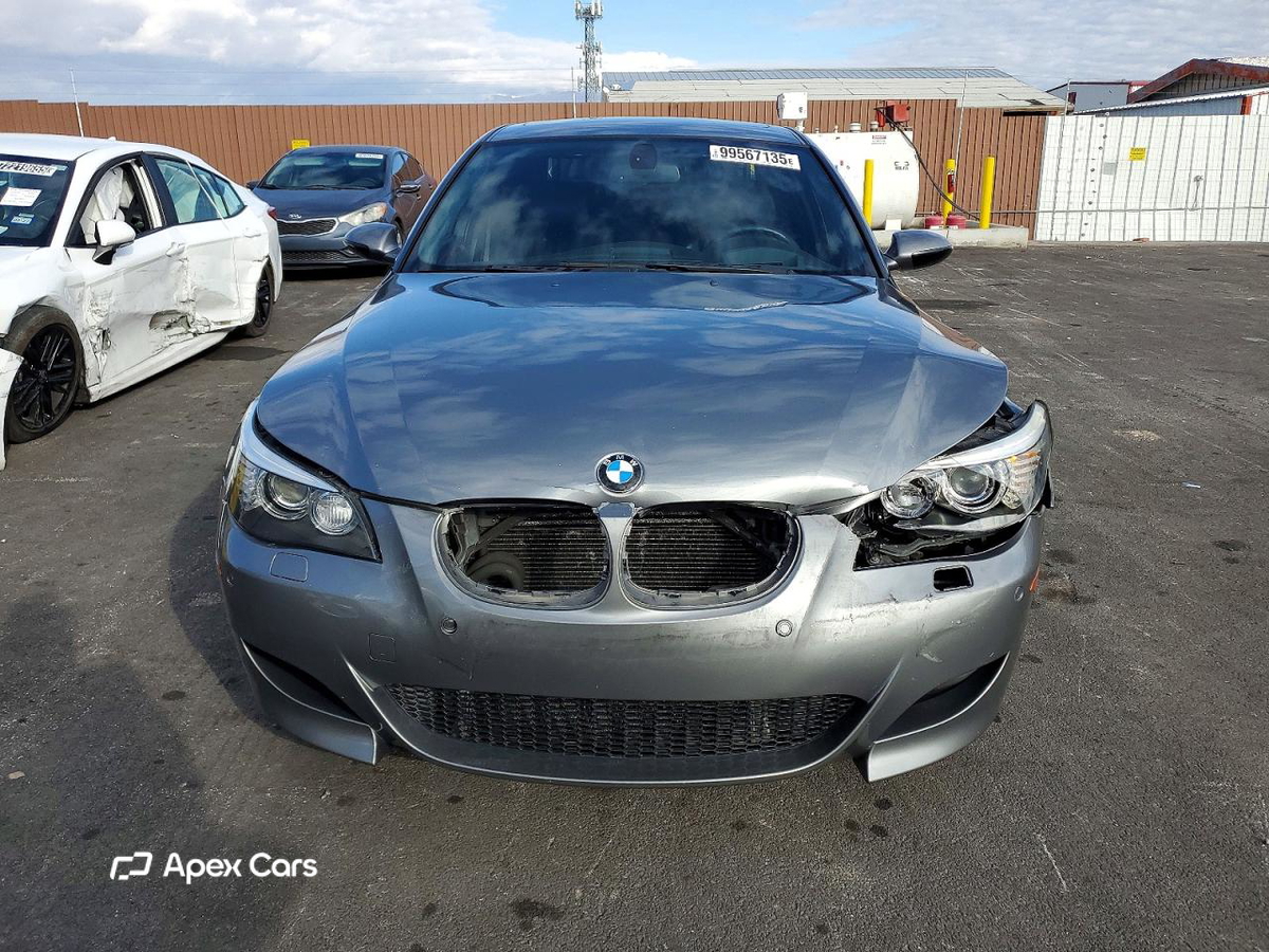 BMW M5 2008