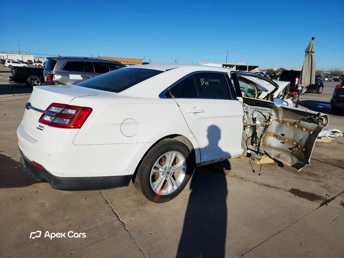 Ford Taurus 2015