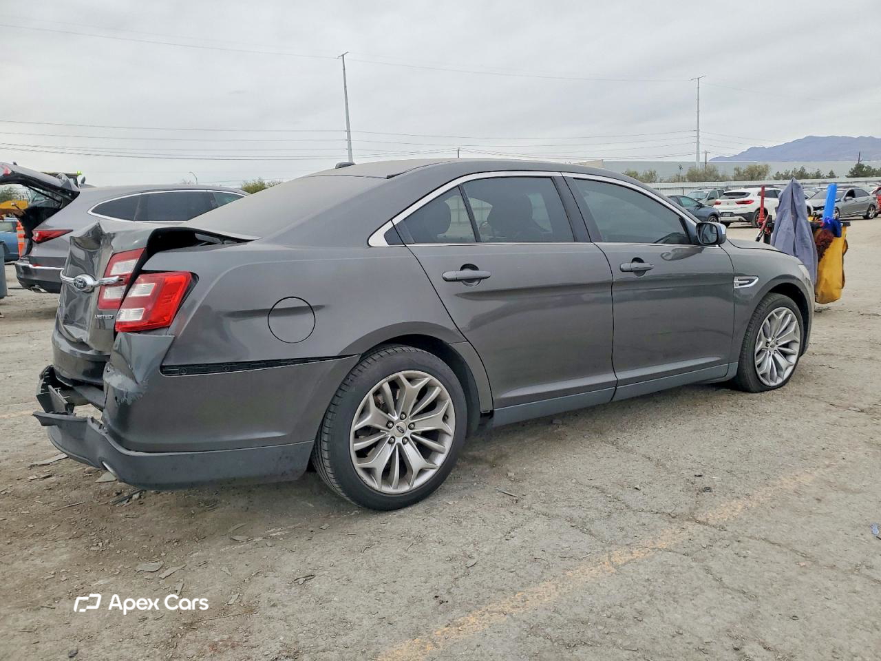 Ford Taurus 2016