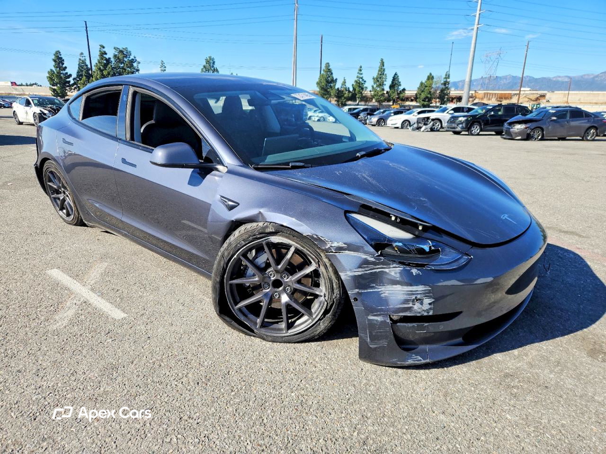 Tesla Model 3 2022