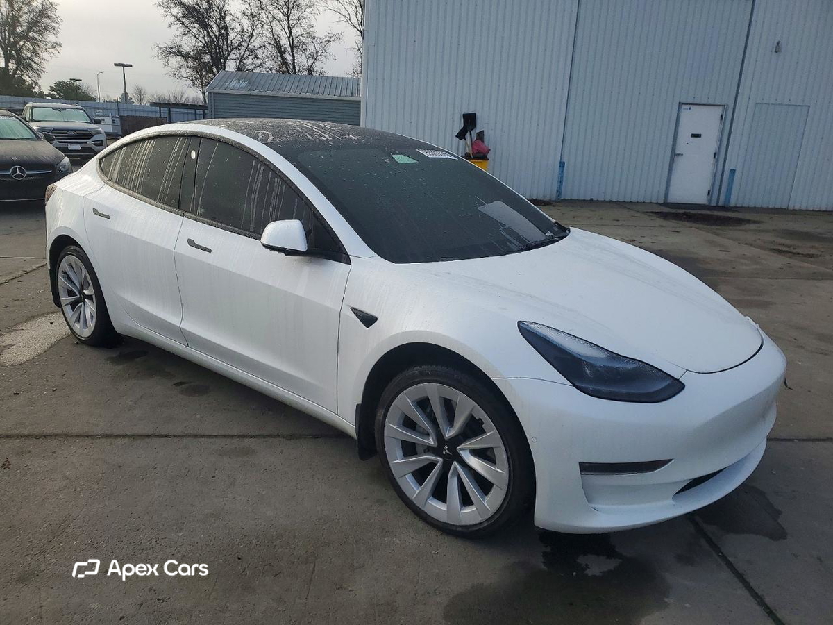 Tesla Model 3 2022