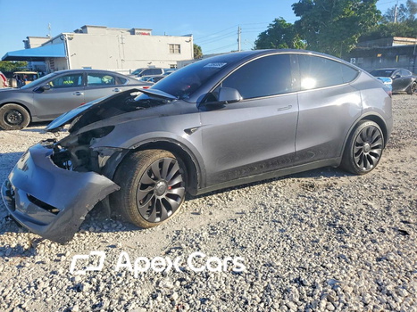 Tesla Model Y 2022 - Image 1 of 14