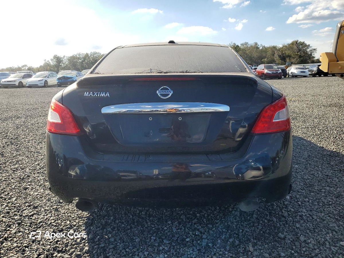 Nissan Maxima 2010