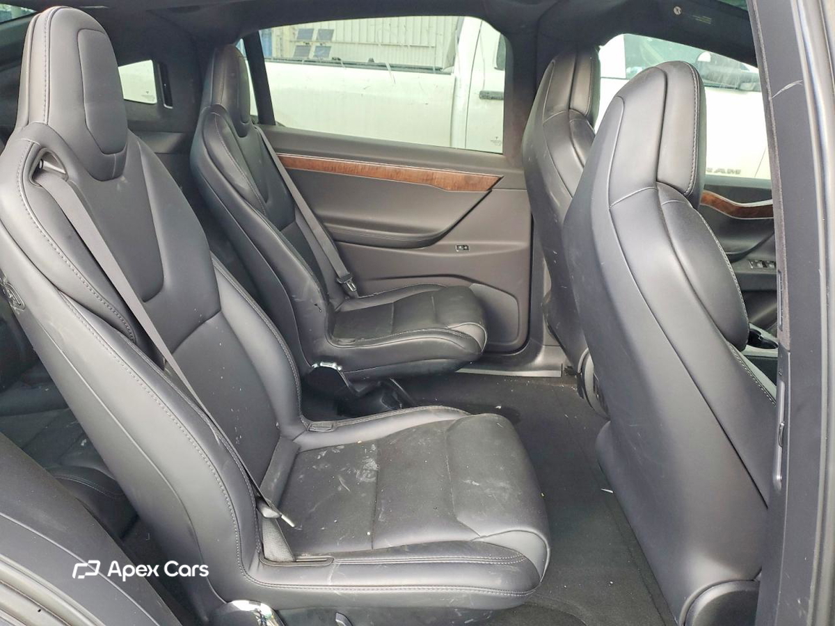 Tesla Model X 2018