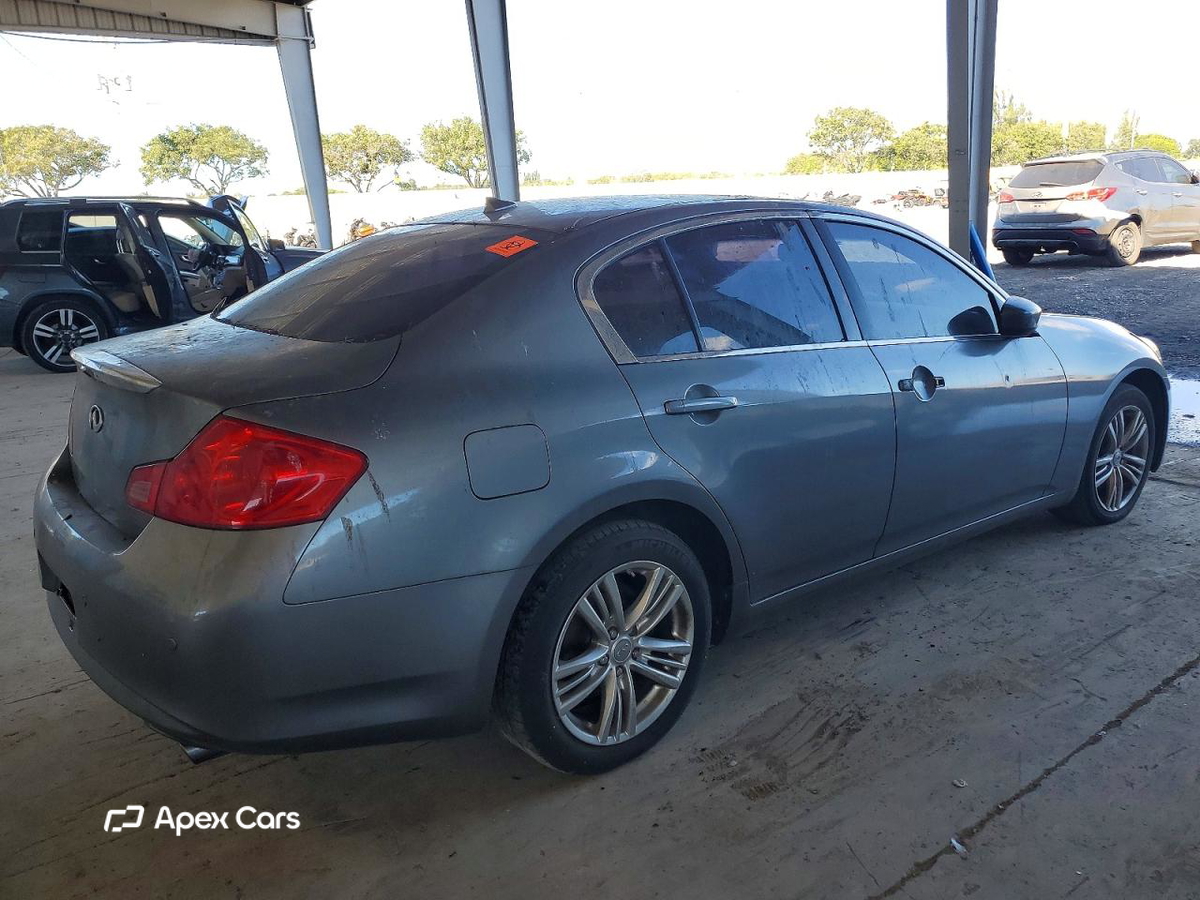 Infiniti G 2013