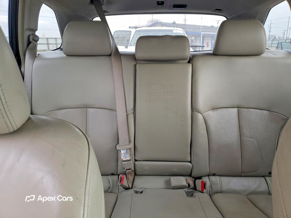 Subaru Outback 2011