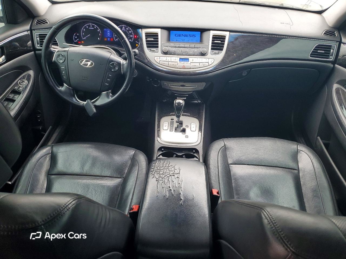 Hyundai Genesis 2013