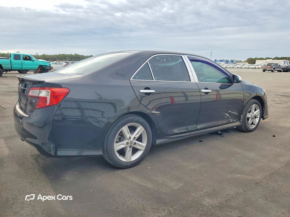 Toyota Camry 2014