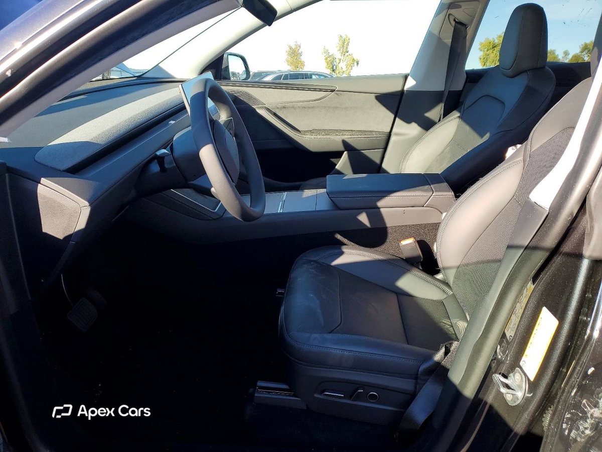 Tesla Model Y 2026