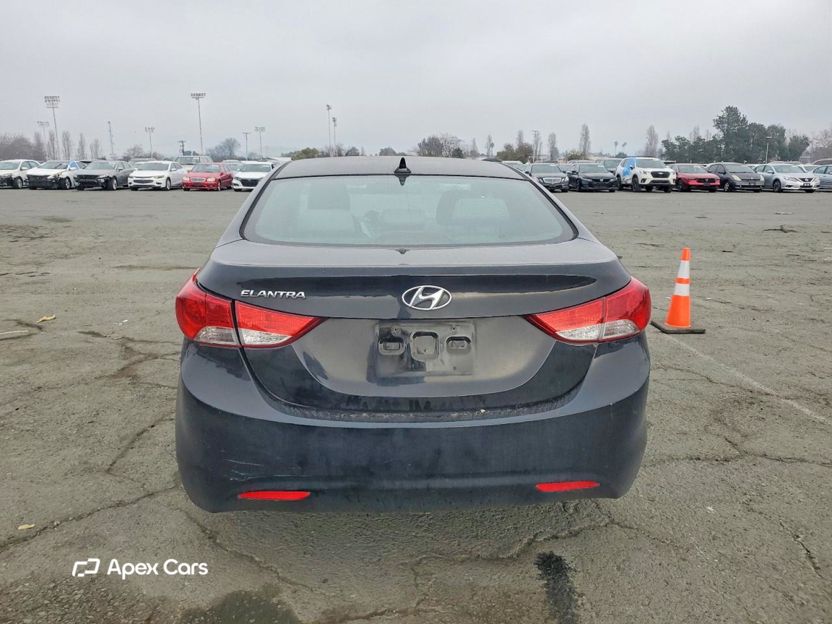 Hyundai Elantra 2013
