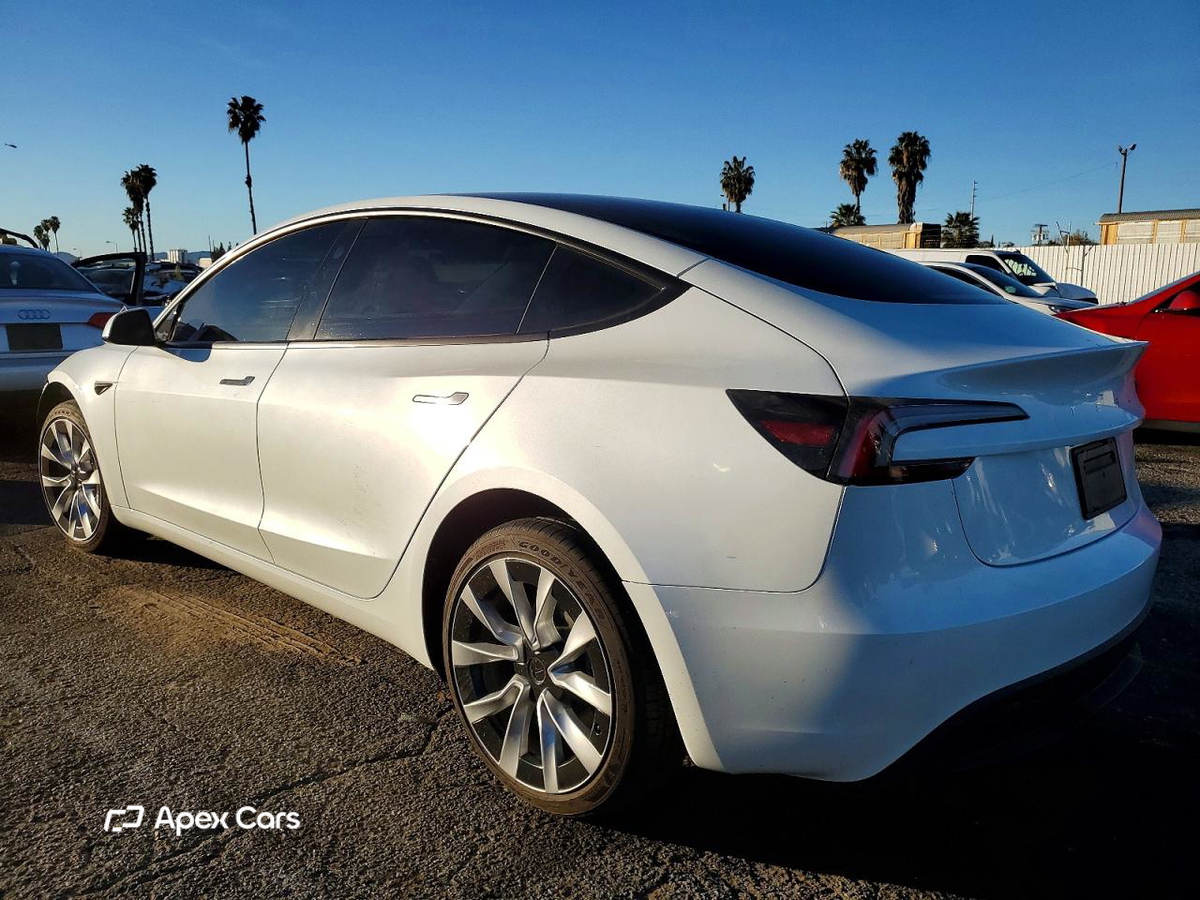 Tesla Model 3 2025