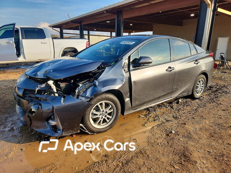Toyota Prius 2017 - Image 1 of 13