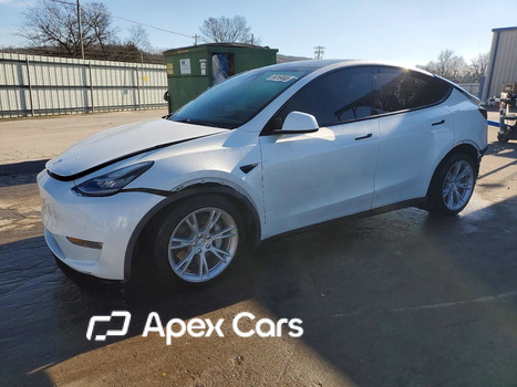 Tesla Model Y 2020 - Image 1 of 14
