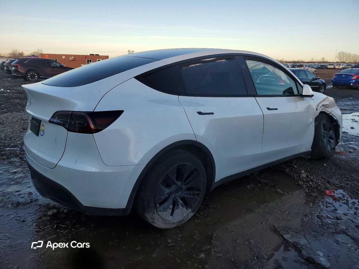 Tesla Model Y 2024