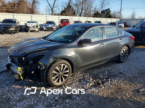 Nissan Altima 2017 - Zdjęcie 1 z 12
