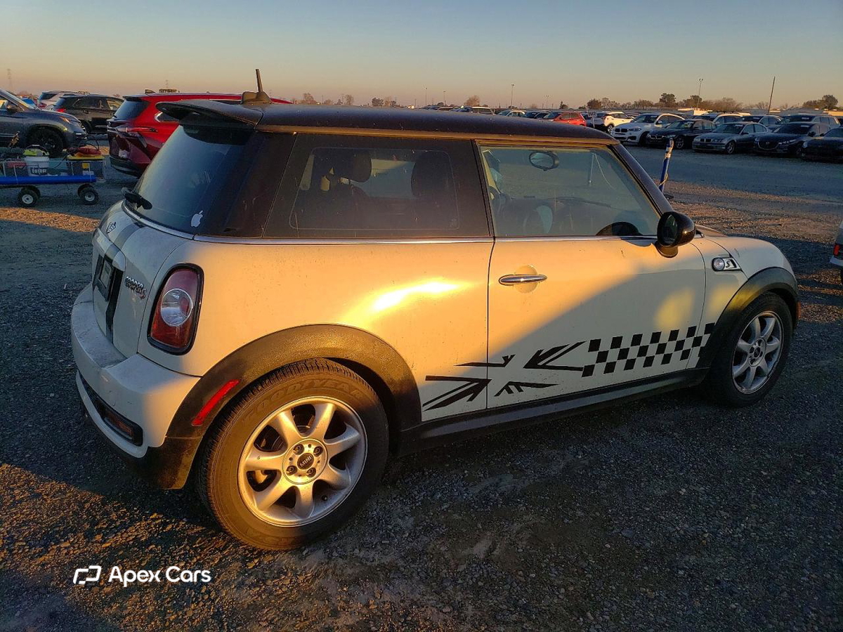 MINI Cooper 2013