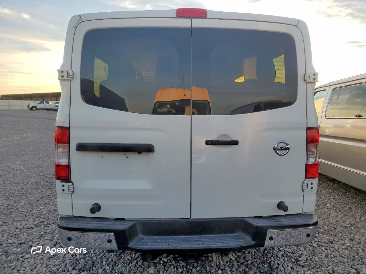 Nissan NV 2016