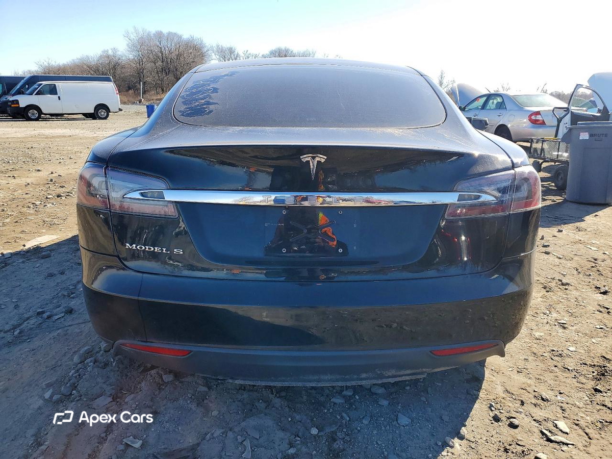 Tesla Model S 2013