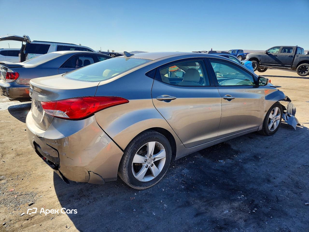 Hyundai Elantra 2013