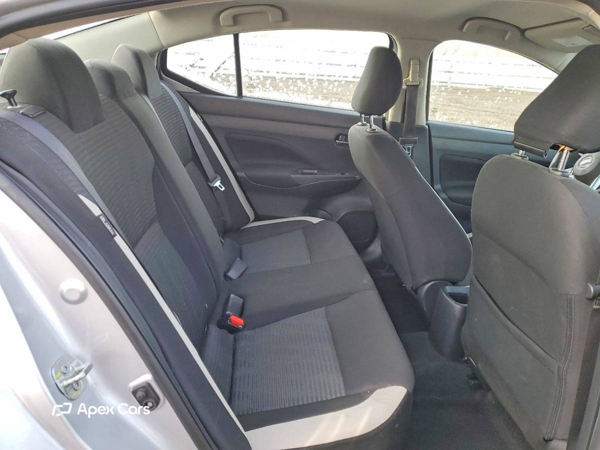 Nissan Versa 2021
