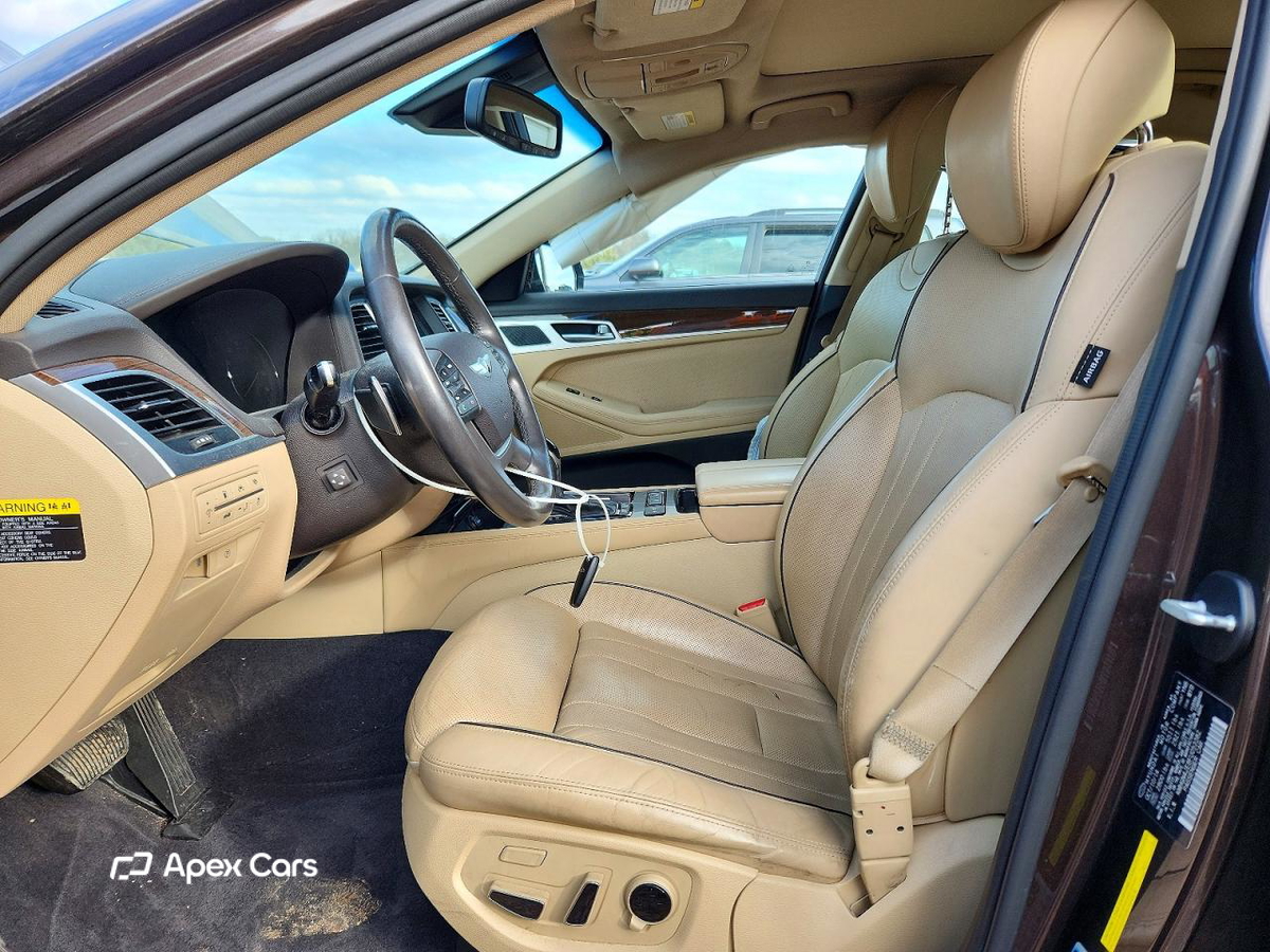 Hyundai Genesis 2015