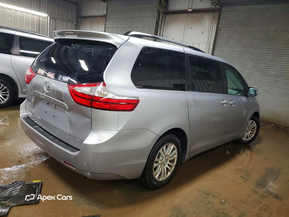 Toyota Sienna 2015