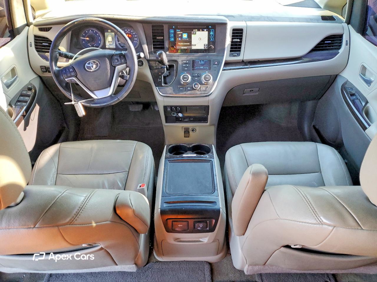 Toyota Sienna 2015