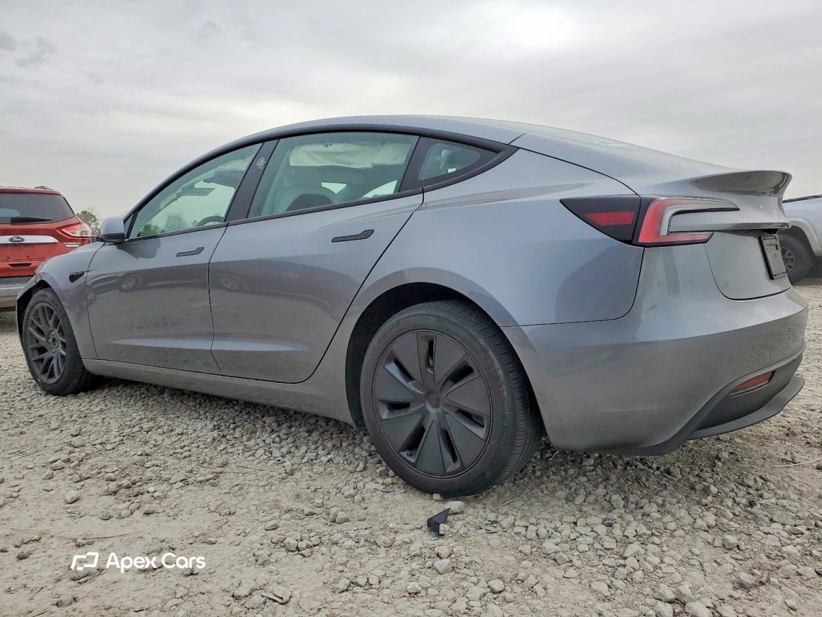 Tesla Model 3 2024