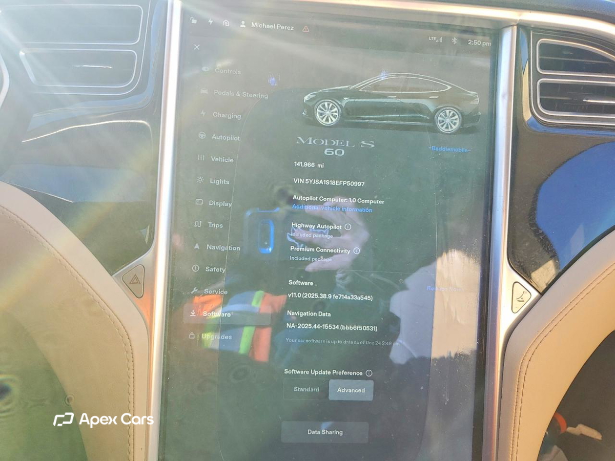 Tesla Model S 2014