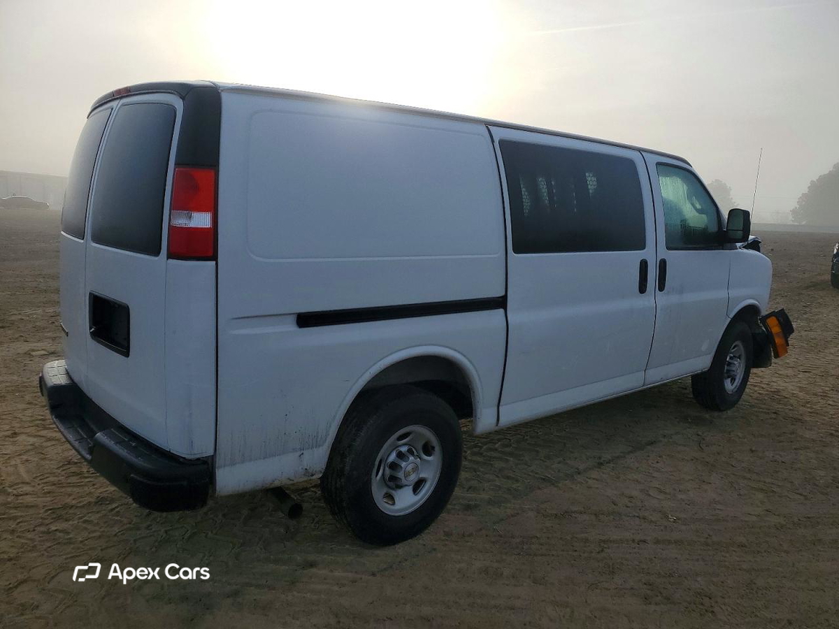 Chevrolet Express 2024