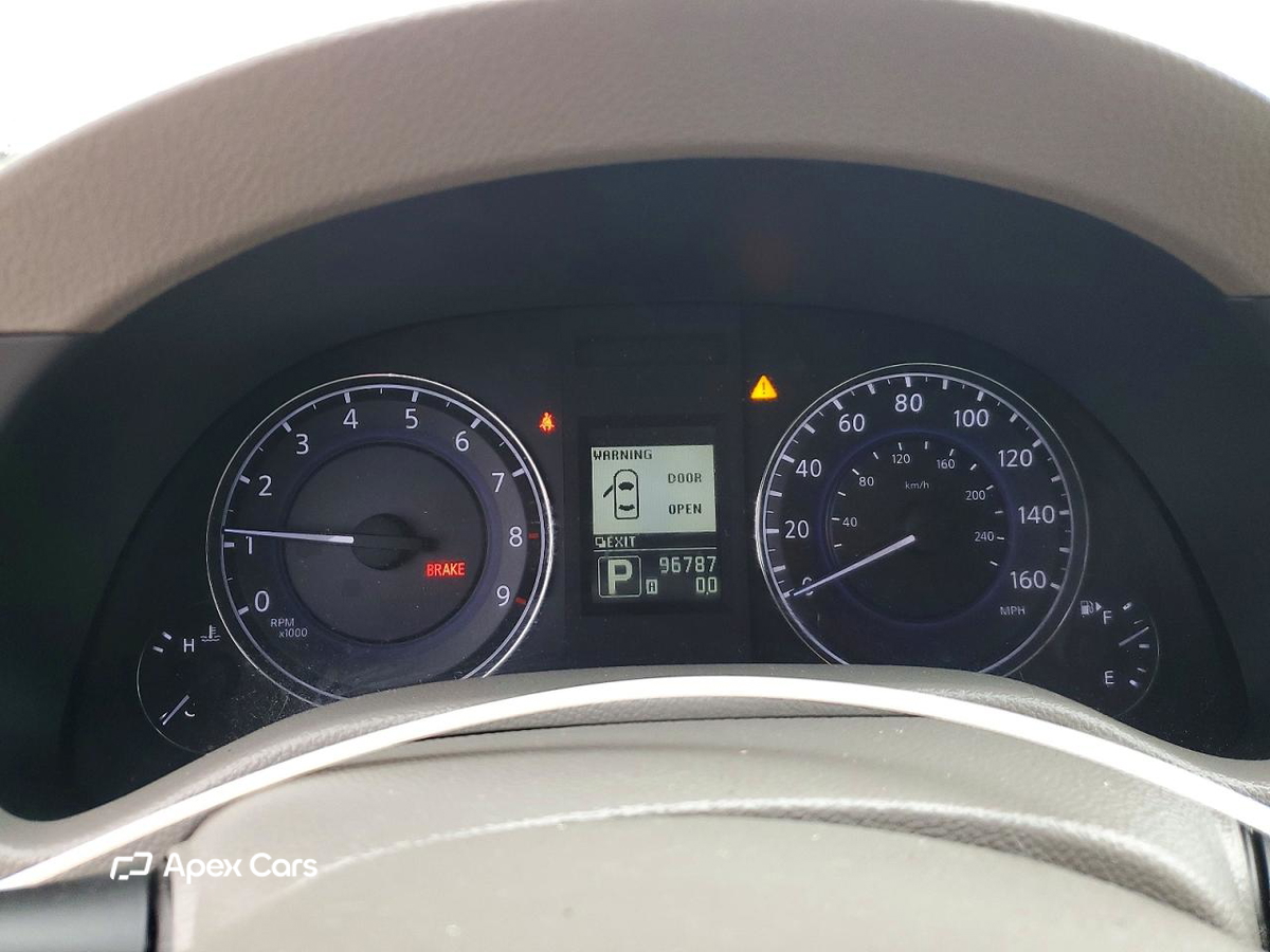 Infiniti G 2012