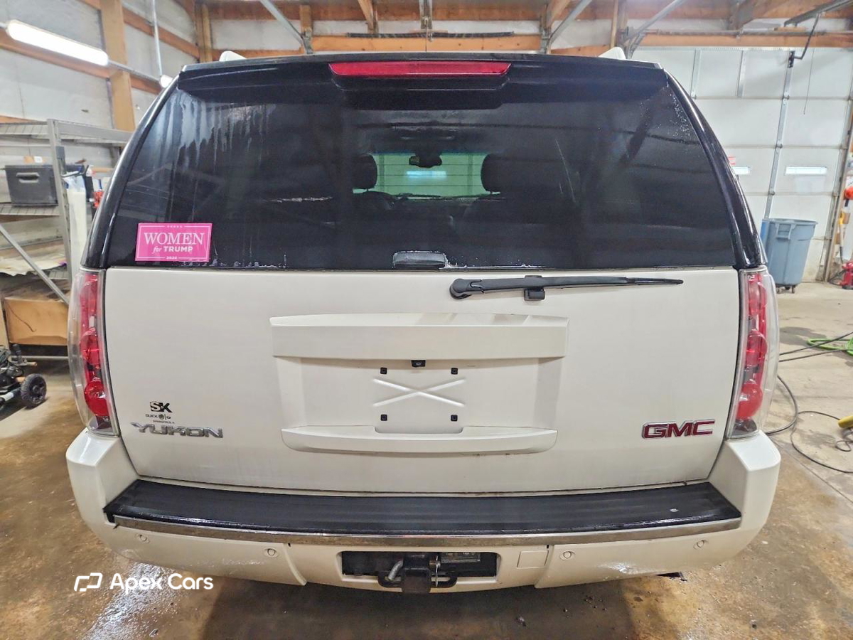 GMC Yukon 2013
