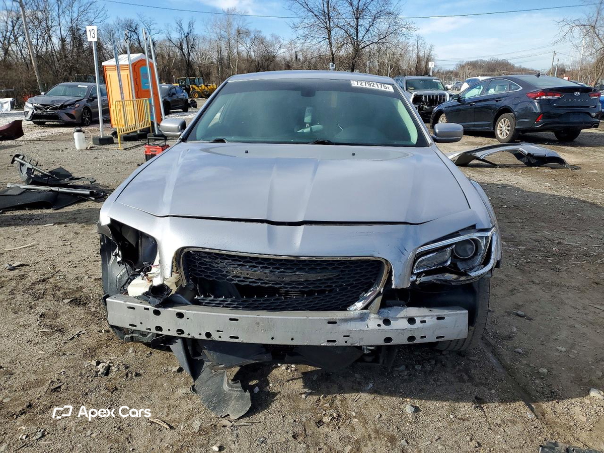Chrysler 300 2016