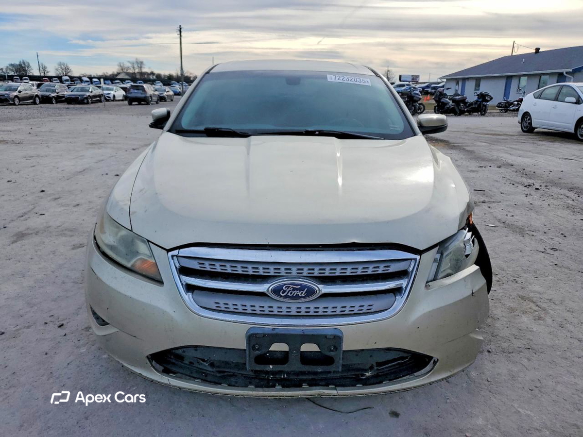 Ford Taurus 2011