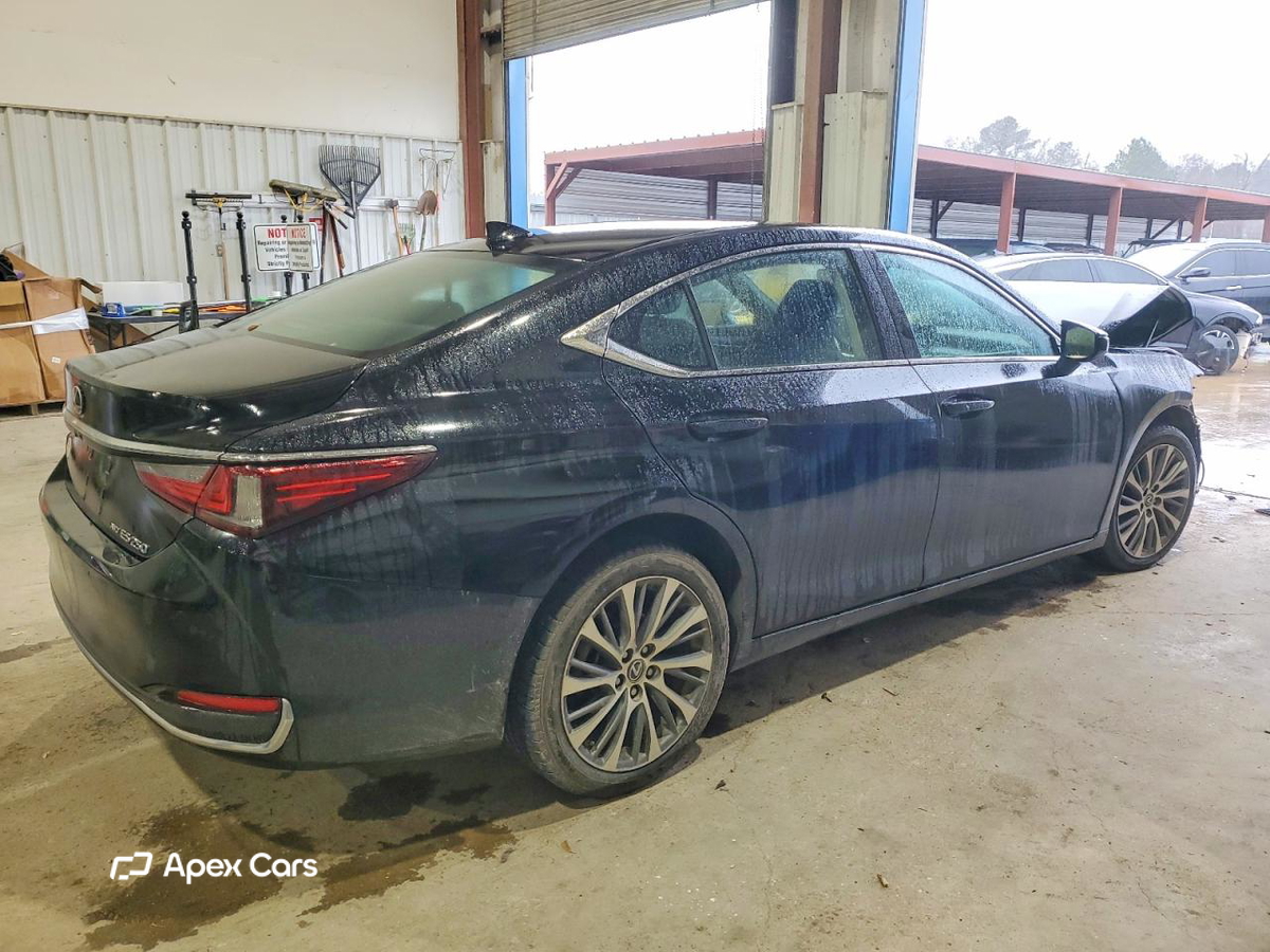 Lexus ES 2021