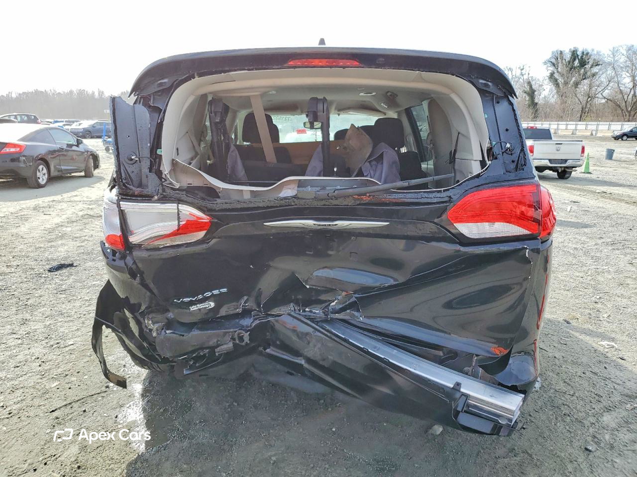 Chrysler Voyager 2023