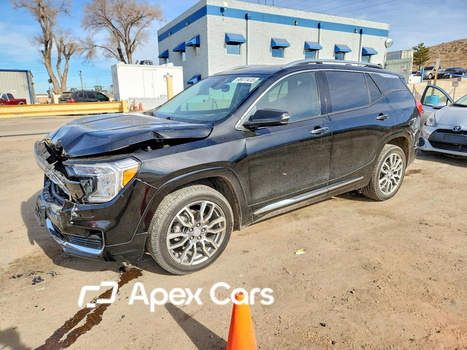 GMC Terrain 2022 - Image 1 of 13