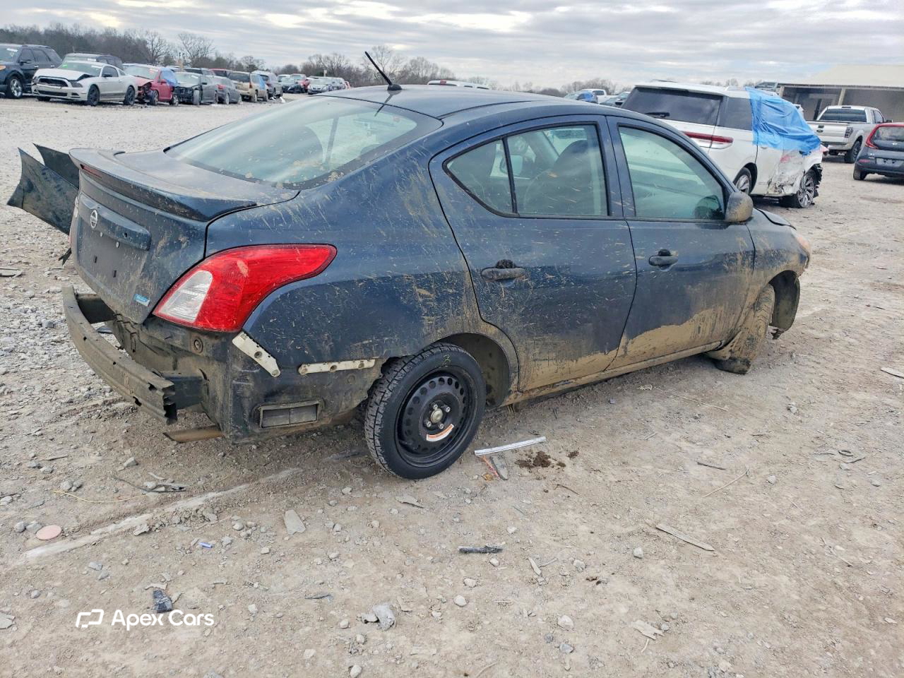 Nissan Versa 2015