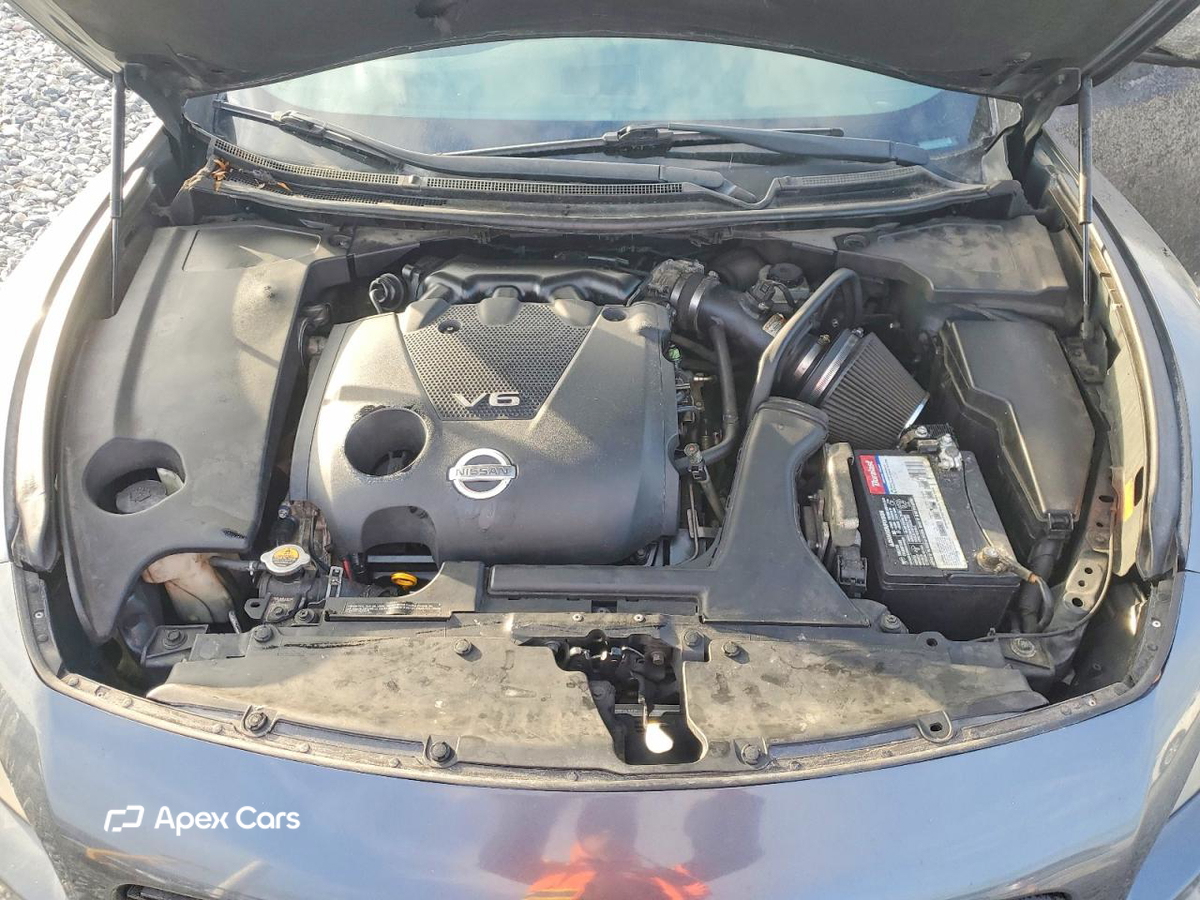 Nissan Maxima 2011