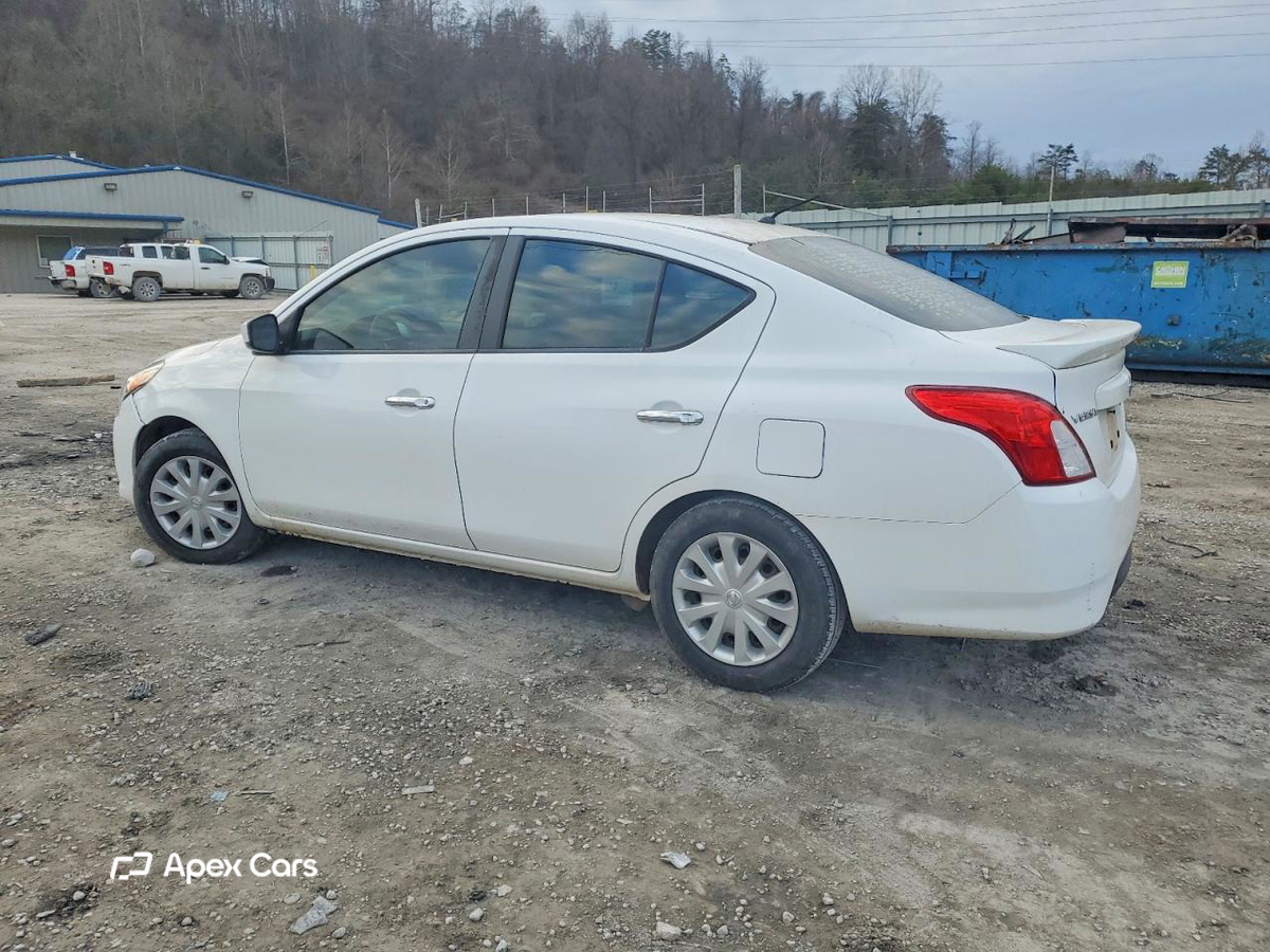 Nissan Versa 2016