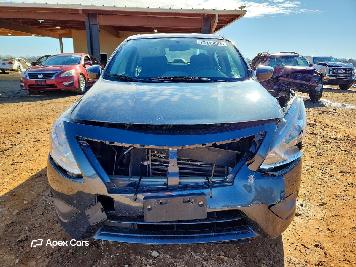 Nissan Versa 2017