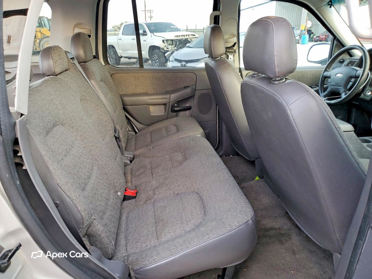 Ford Explorer 2004
