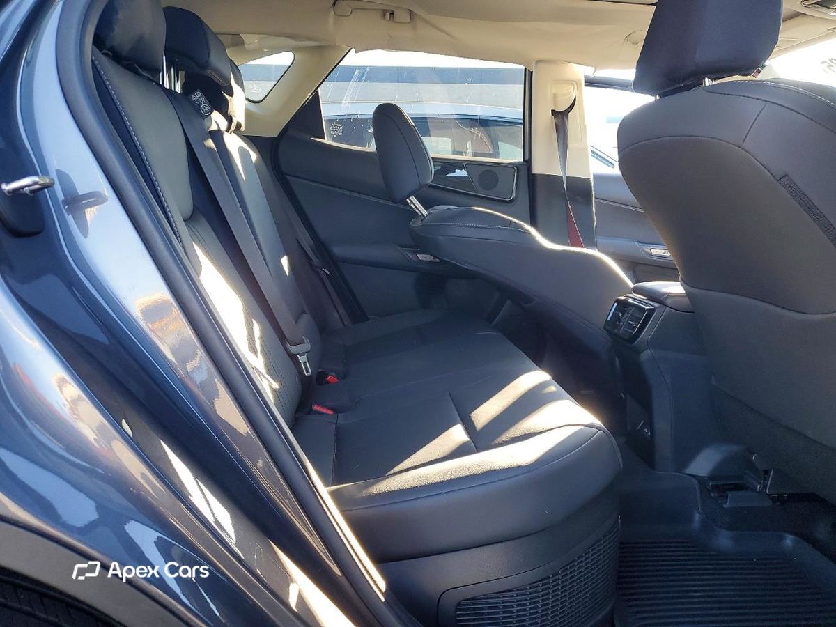 Lexus NX 2024