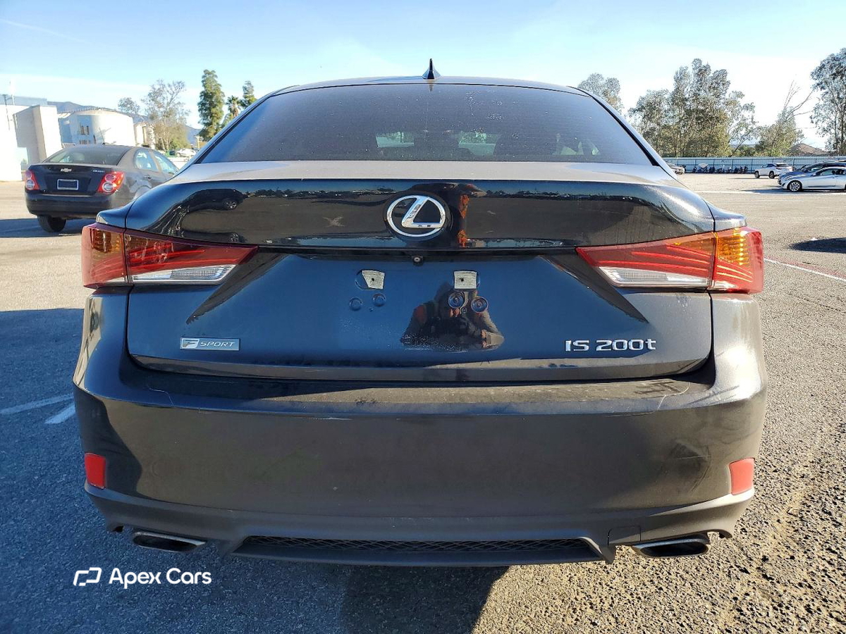 Lexus IS 2017