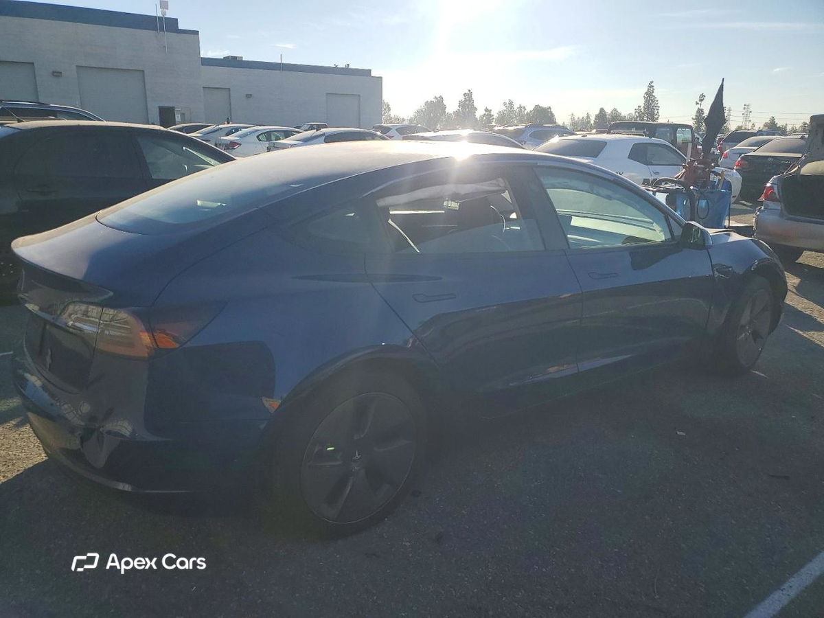 Tesla Model 3 2022
