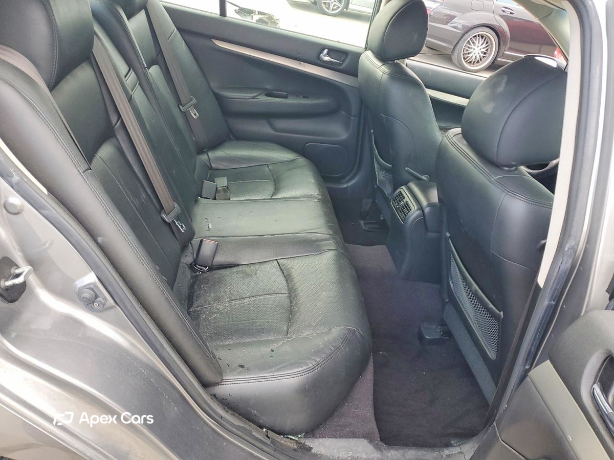 Infiniti G 2011