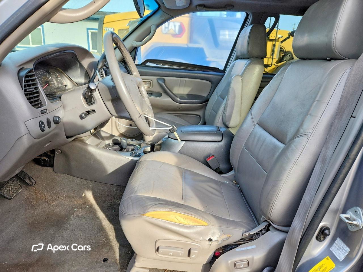 Toyota Sequoia 2002