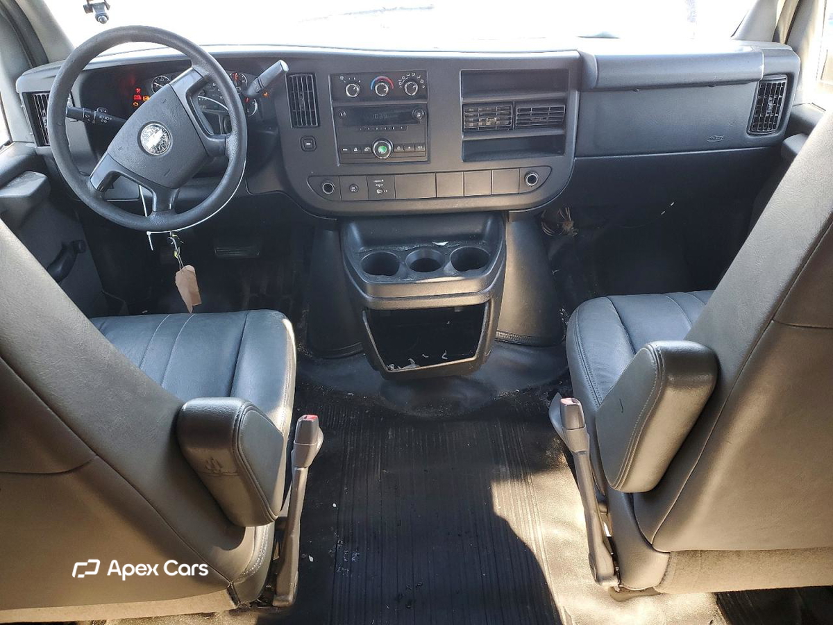 Chevrolet Express 2011