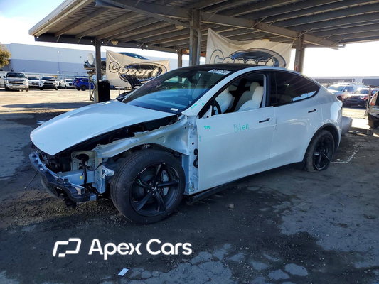 Tesla Model Y 2026 - Image 1 of 14